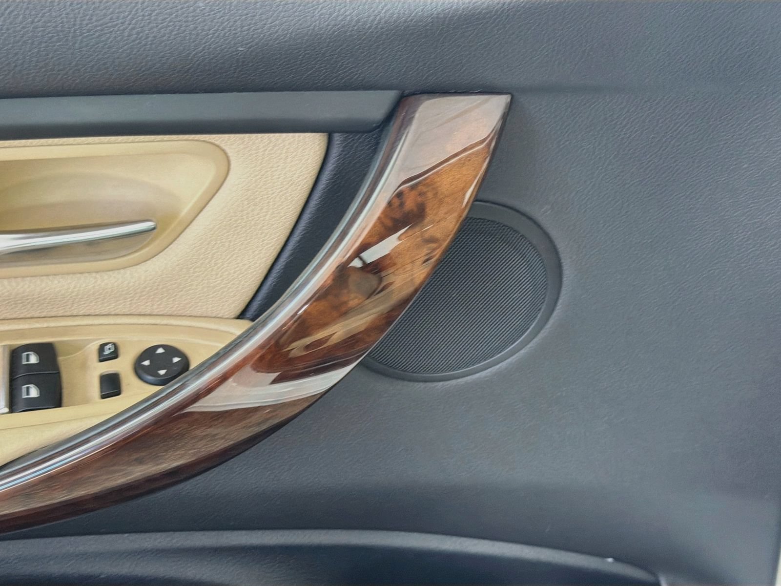 Used 2018 BMW 320i Sedan RWD image 20