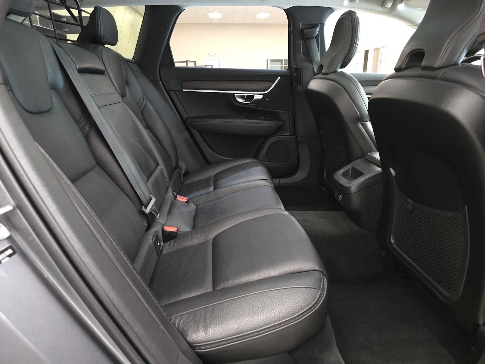 Used 2020 Volvo V90 T6 Cross Country AWD/4WD image 26