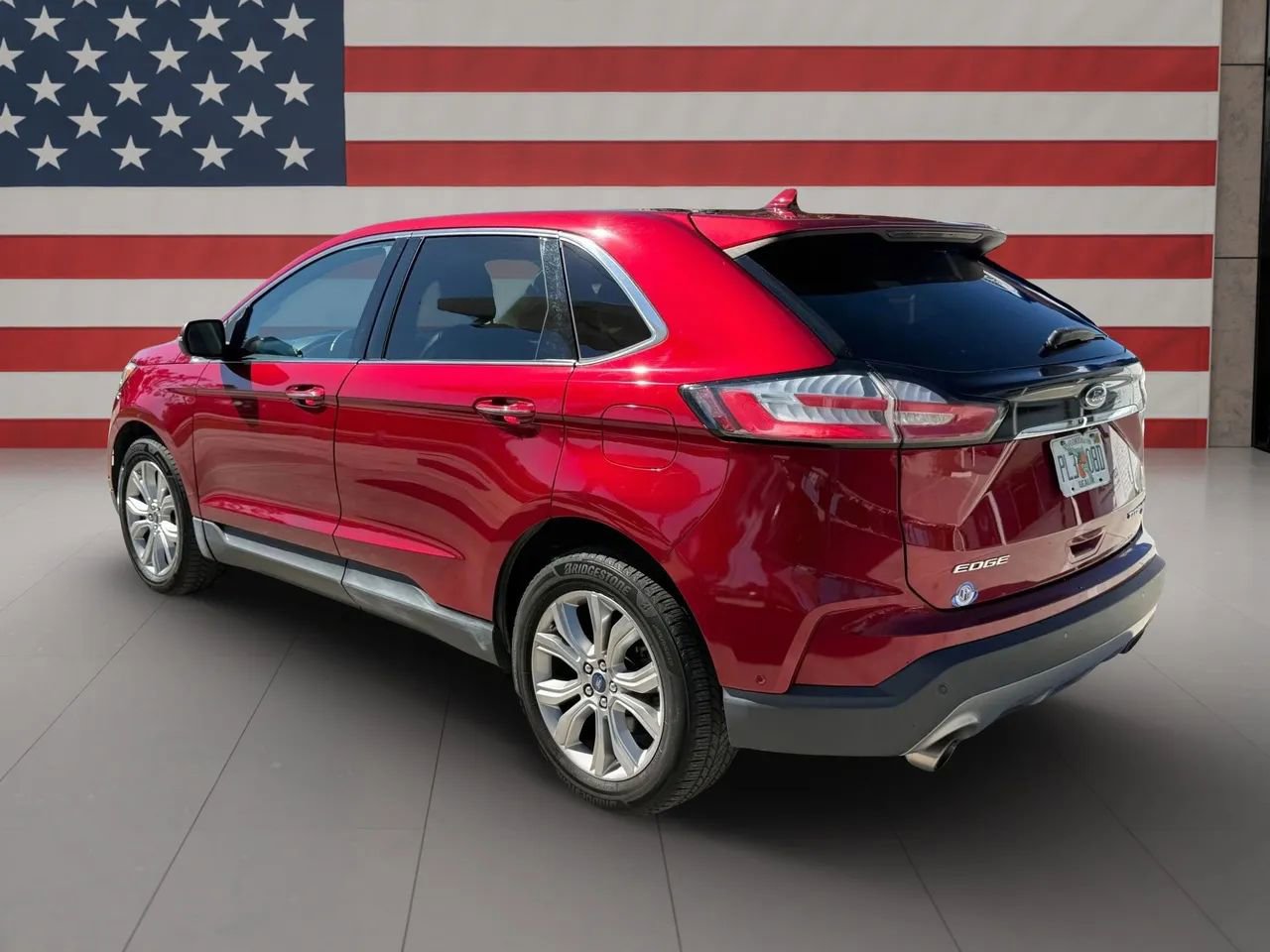Used 2019 Ford Edge Titanium w/ Equipment Group 301A image 7