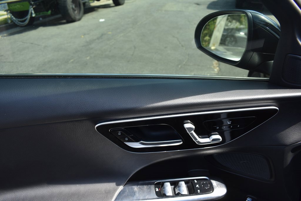 Used 2024 Mercedes-Benz C 300 Sedan image 13