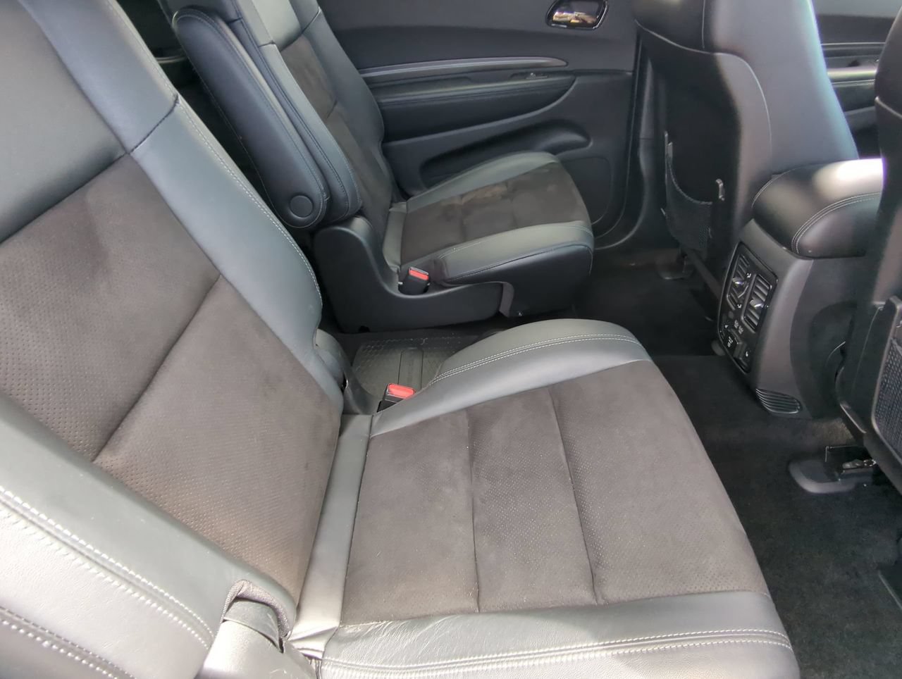 Used 2022 Dodge Durango GT RWD image 12