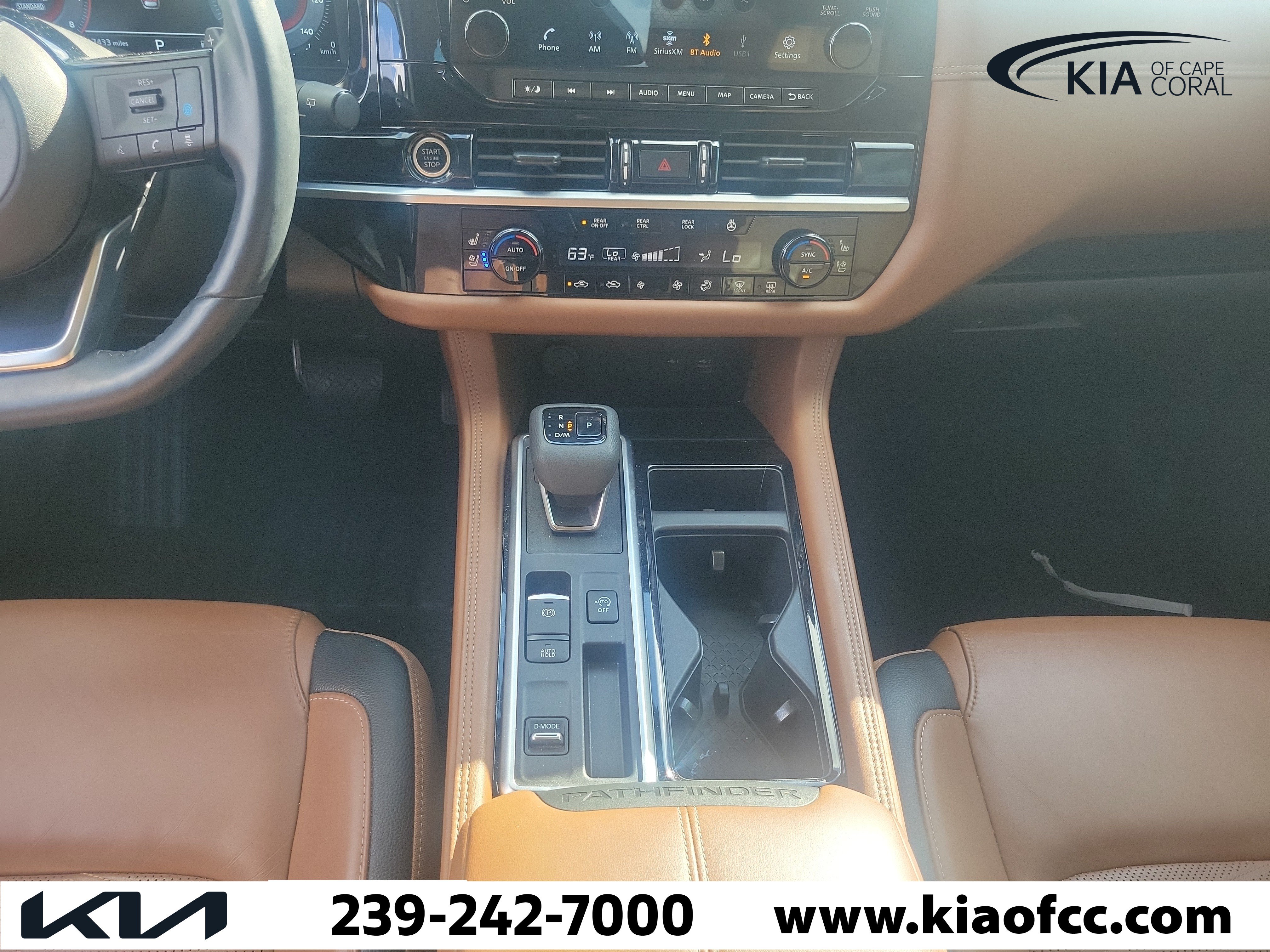 Used 2024 Nissan Pathfinder Platinum FWD image 19