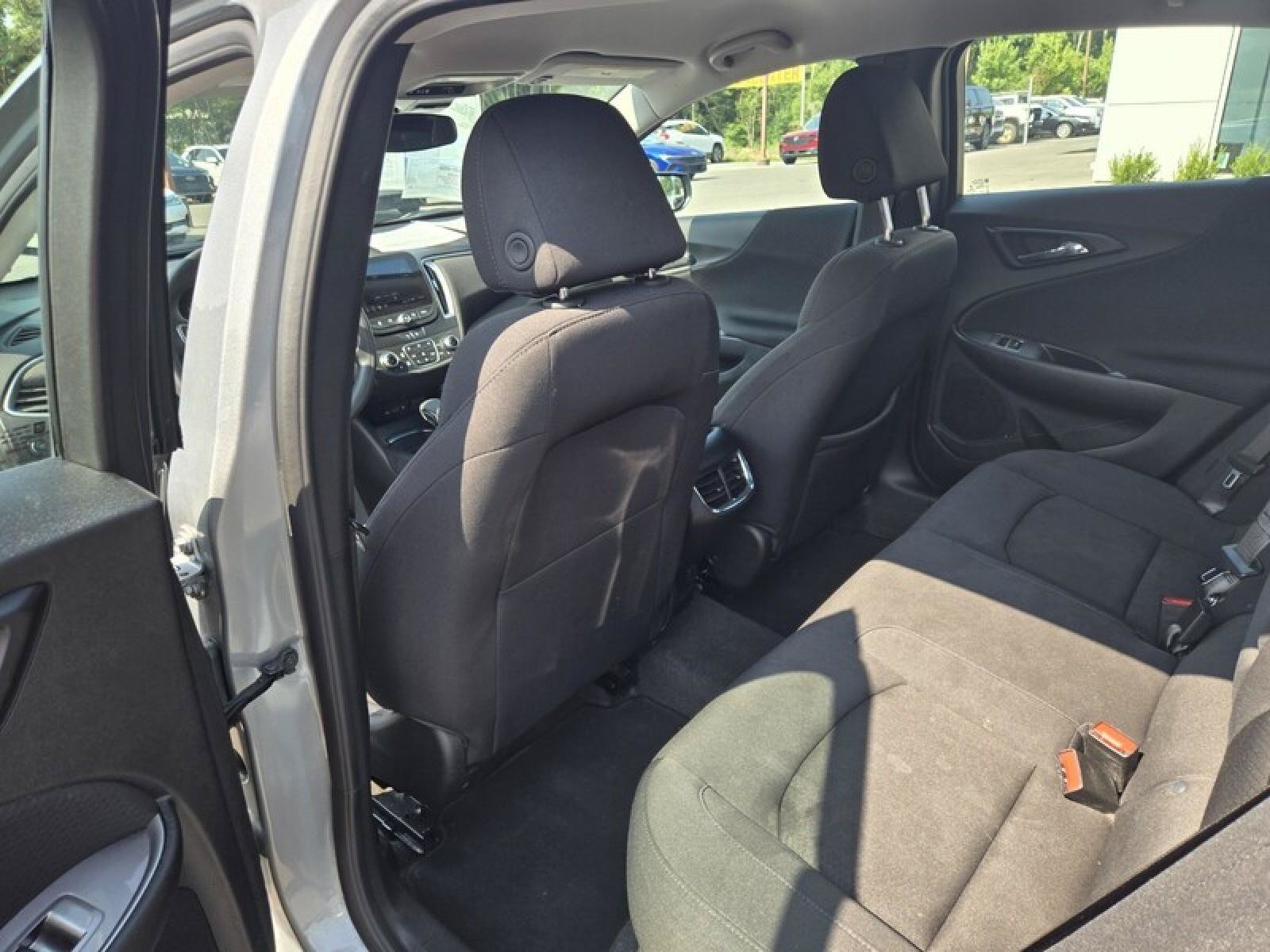 Used 2025 Chevrolet Malibu LT FWD image 21