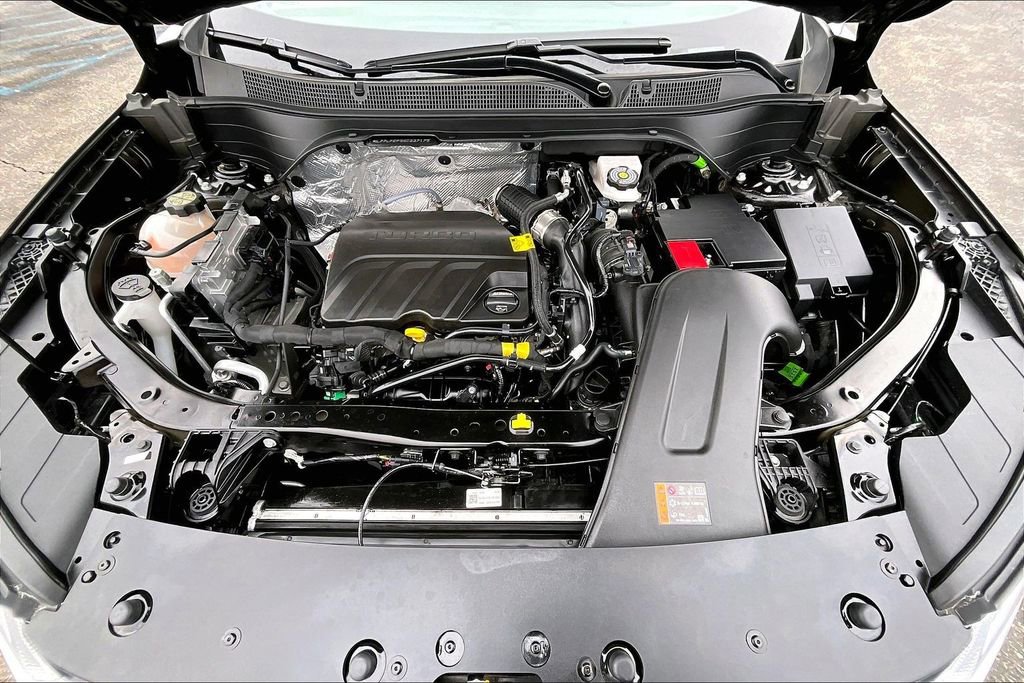 Used 2025 Chevrolet Trax LS image 10