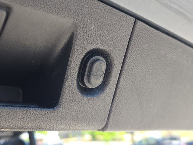 Used 2019 Cadillac Escalade Luxury image 11