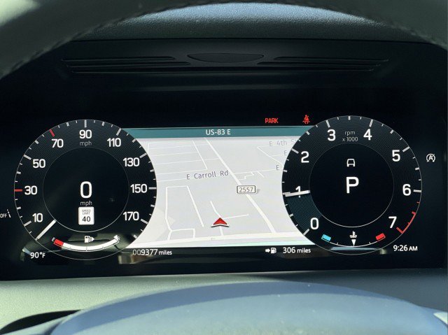 Used 2025 Land Rover Discovery Sport S image 32