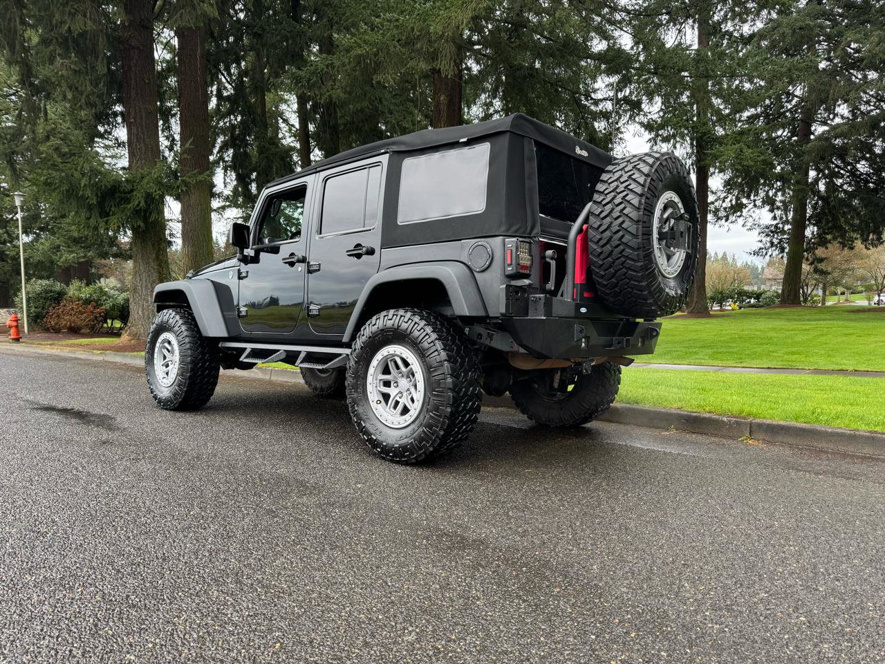 Used 2015 Jeep Wrangler Unlimited Sport image 10