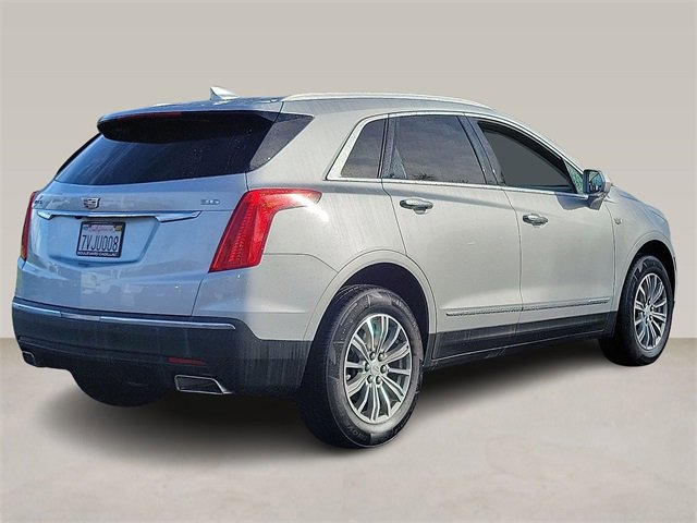 Used 2017 Cadillac XT5 Luxury w/ Driver Awareness Package image 5