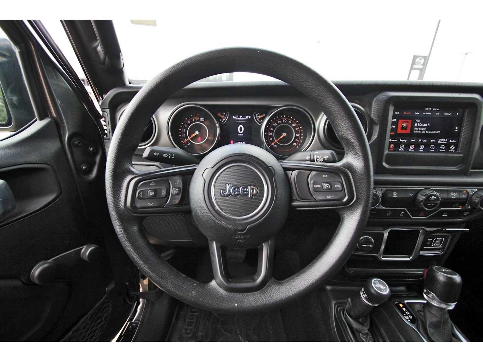 Used 2022 Jeep Gladiator Sport AWD/4WD image 12