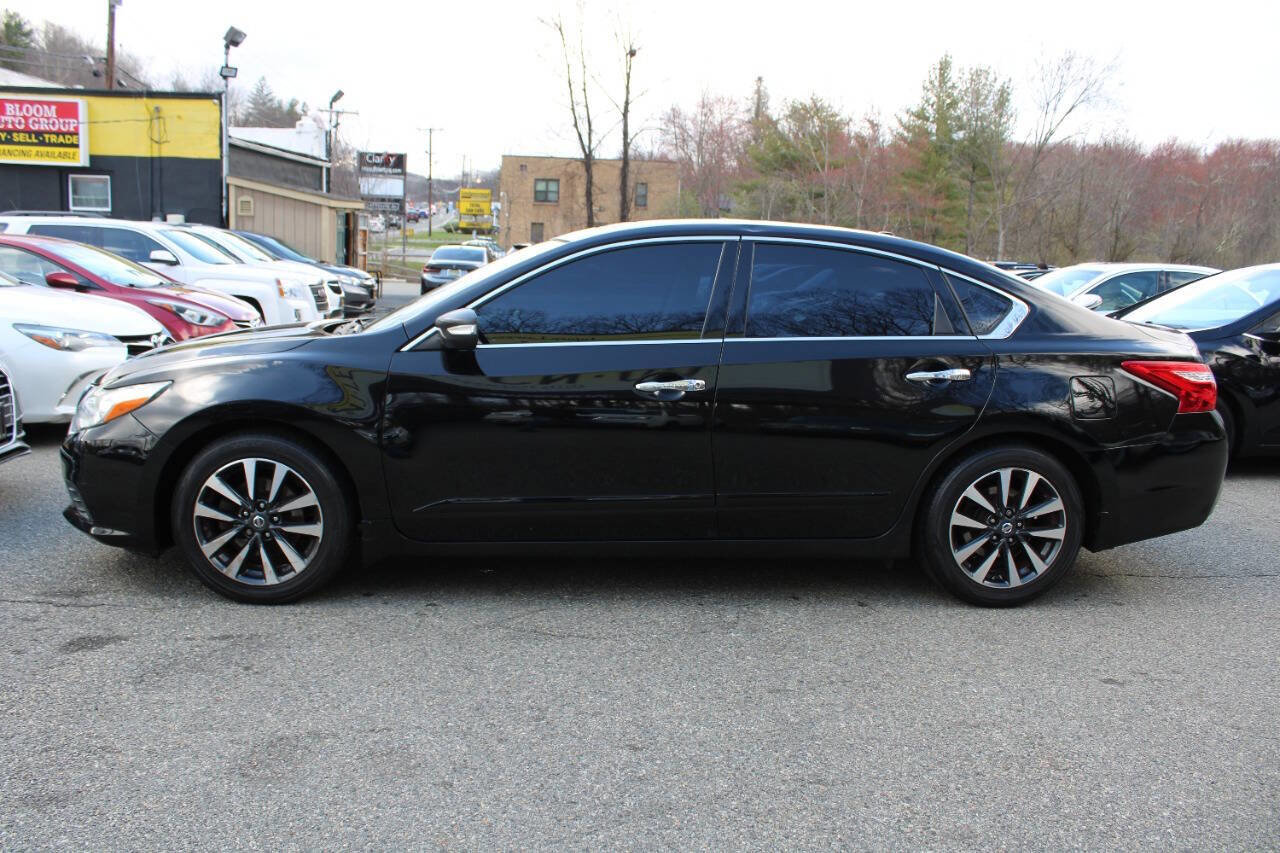 Used 2016 Nissan Altima 2.5 SV w/ Convenience Package image 12