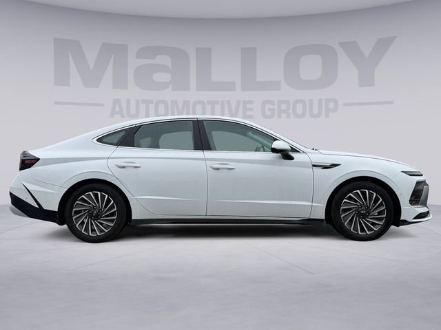 Used 2025 Hyundai Sonata Limited image 6