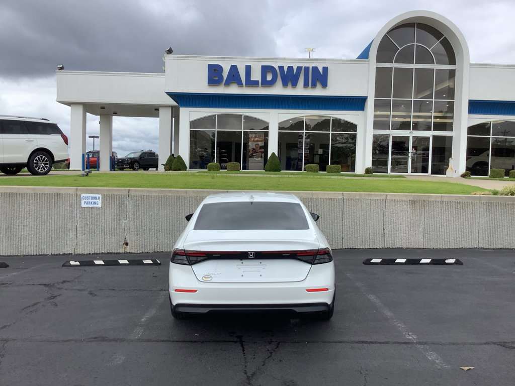 Used 2023 Honda Accord EX image 6