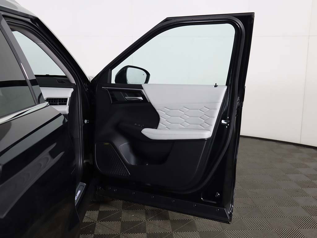 New 2025 Mitsubishi Outlander AWD image 27