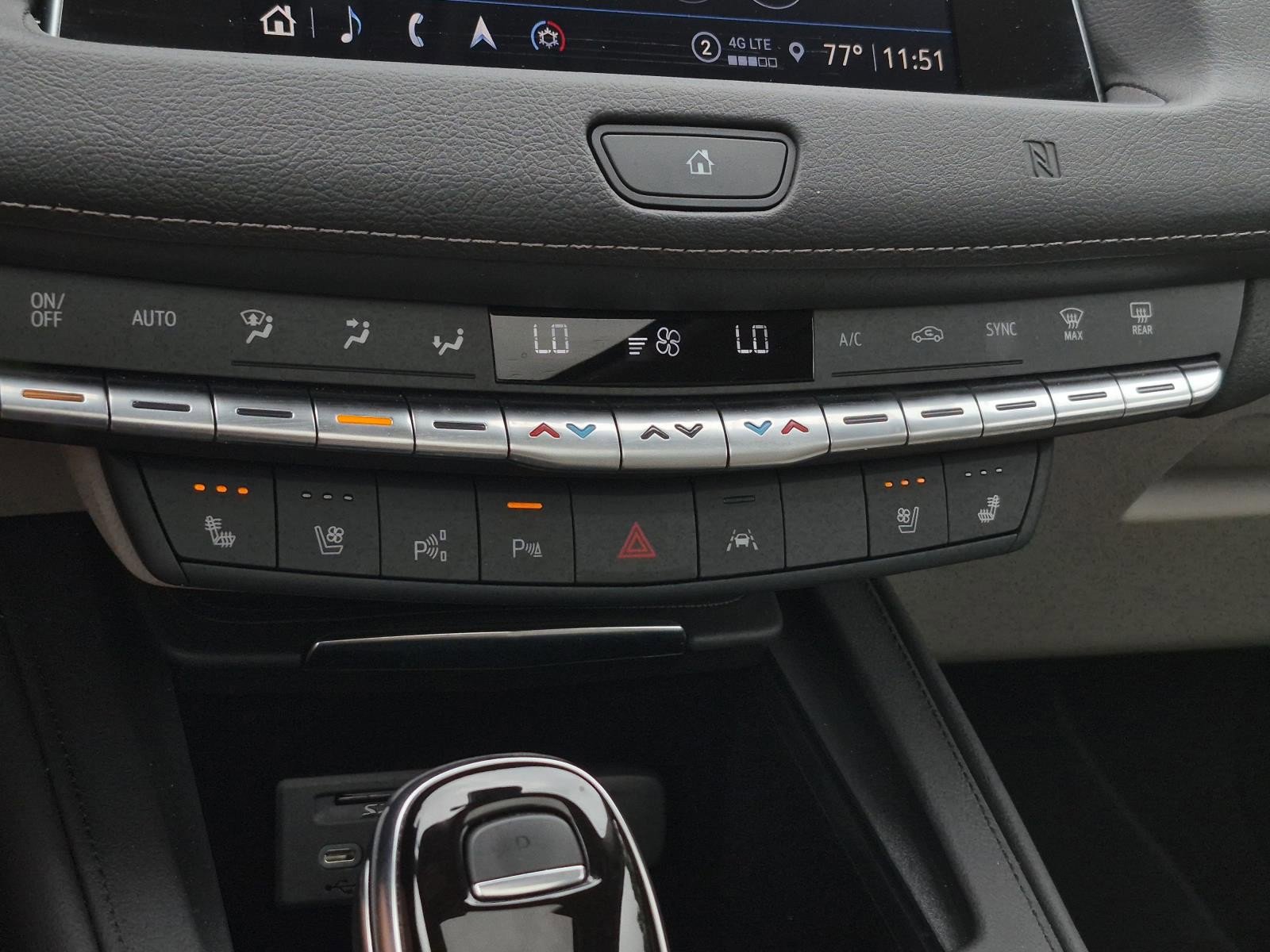 Certified 2021 Cadillac XT4 Premium Luxury FWD image 30