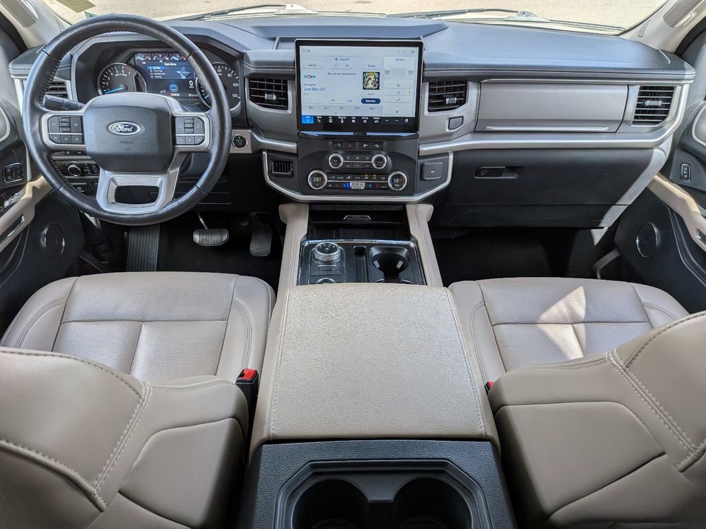 Certified 2024 Ford Expedition Max XLT image 16