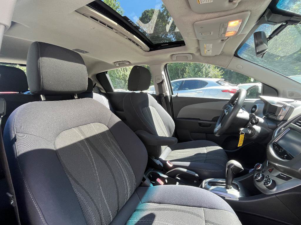 Used 2014 Chevrolet Sonic LT w/ Fun and Sun Package FWD image 37