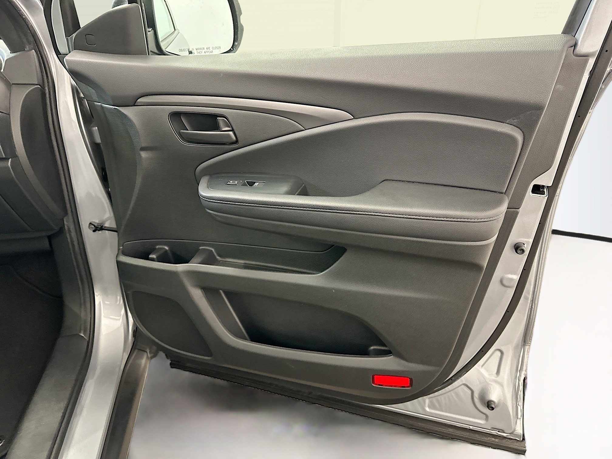 Used 2023 Honda Passport EX-L image 34