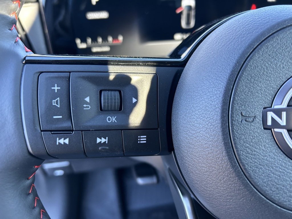 New 2025 Nissan Kicks SR w/ Illumination Package image 13