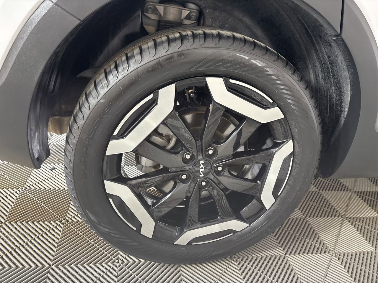 Used 2025 Kia Telluride S image 33