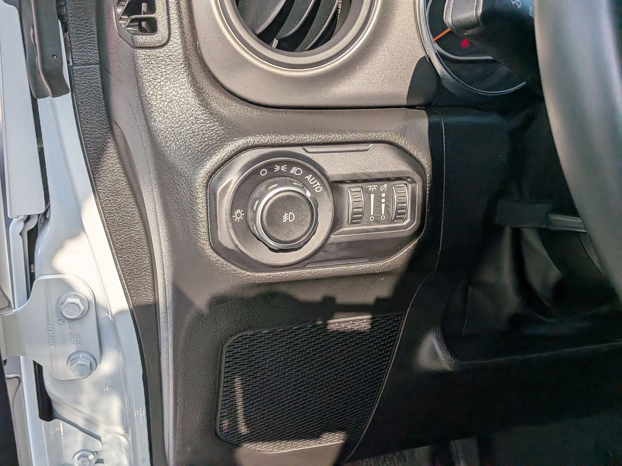 Used 2022 Jeep Wrangler Unlimited Sport image 15