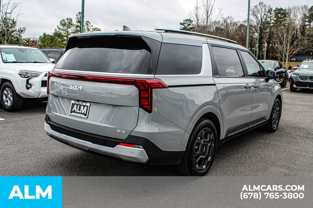 Used 2025 Kia Carnival EX image 6