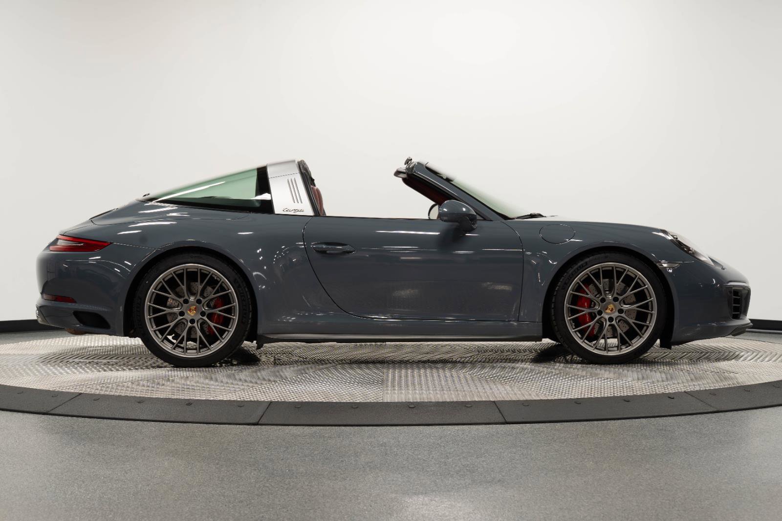 Used 2017 Porsche 911 Targa 4S image 32