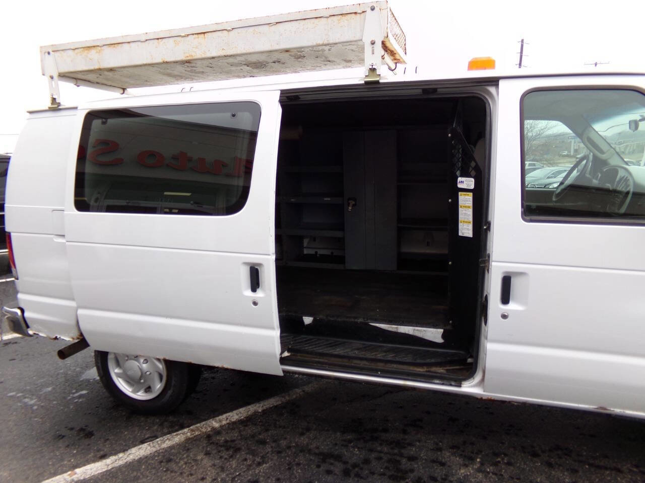 Used 2006 Ford E-250 and Econoline 250 RWD image 12