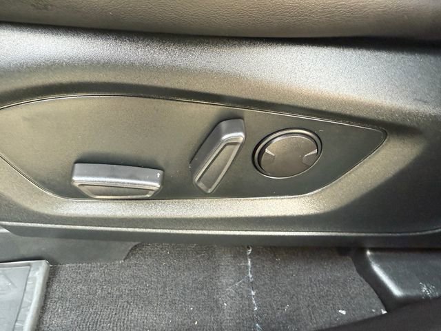 Used 2022 Ford Explorer XLT w/ Equipment Group 202A image 20