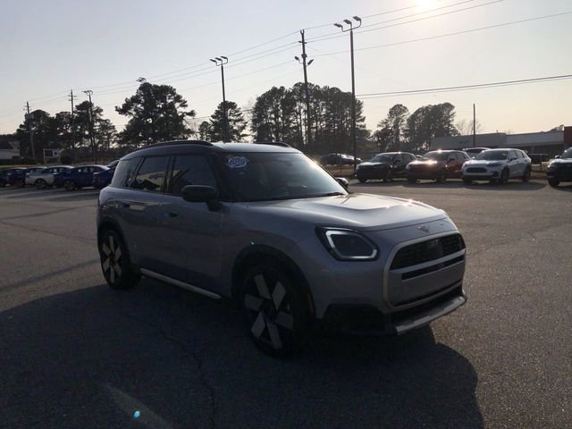 Used 2025 MINI Cooper Countryman S w/ Comfort Package Max image 2