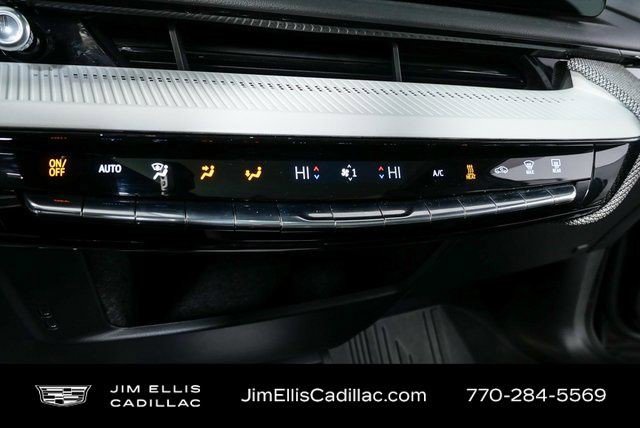 Certified 2025 Cadillac Optiq Luxury 2 w/ LPO, Floor Liner Package image 14