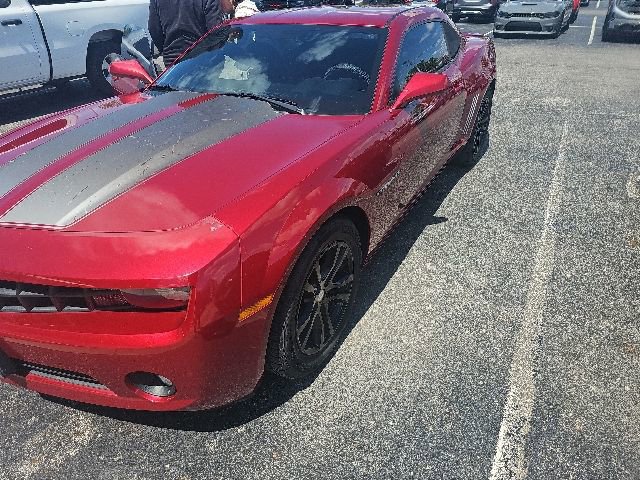 Used 2013 Chevrolet Camaro LT RWD image 2