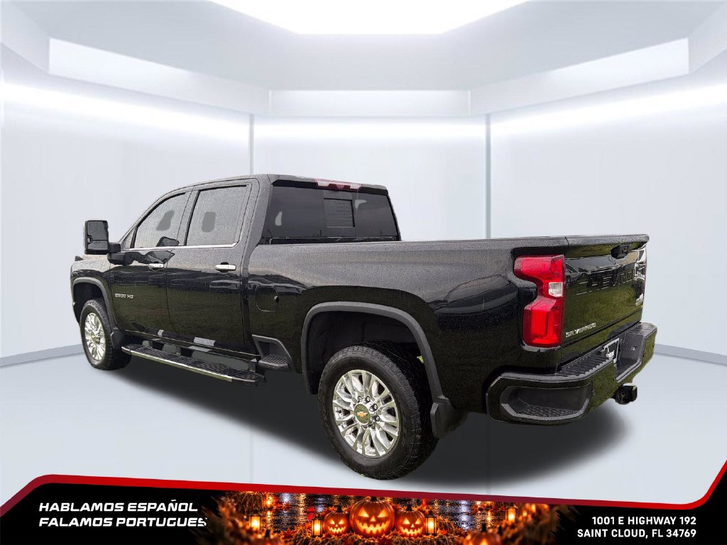 Used 2023 Chevrolet Silverado 2500 High Country w/ Z71 Off-Road Package AWD/4WD image 3