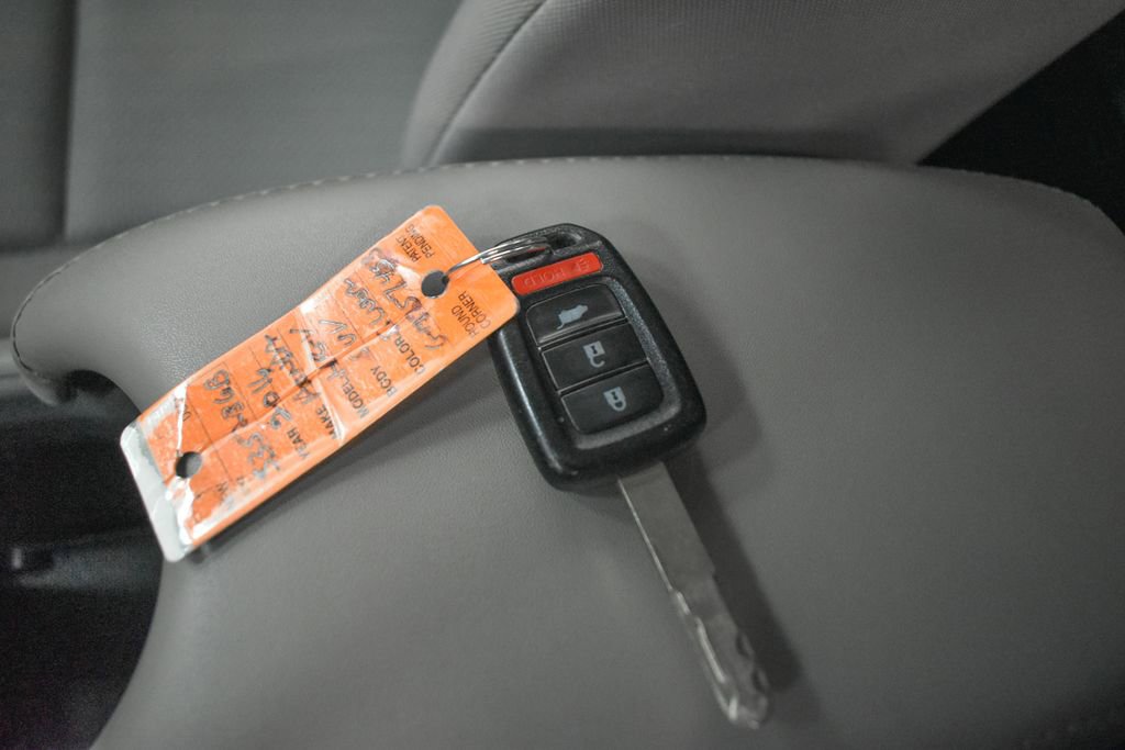 Used 2016 Honda HR-V LX image 25