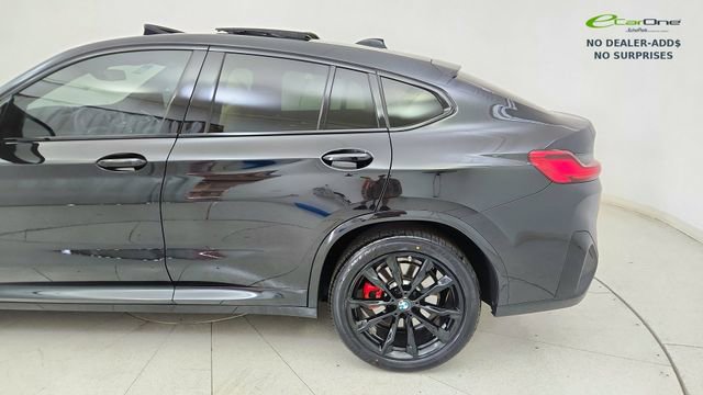 Used 2025 BMW X4 M40i w/ Premium Package image 10