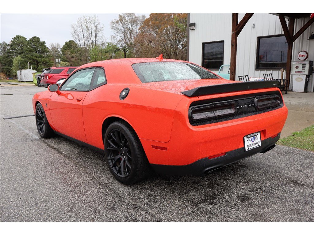 Used 2016 Dodge Challenger SRT Hellcat image 3