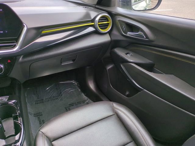 Used 2025 Chevrolet Trax ACTIV w/ Driver Confidence Package image 17