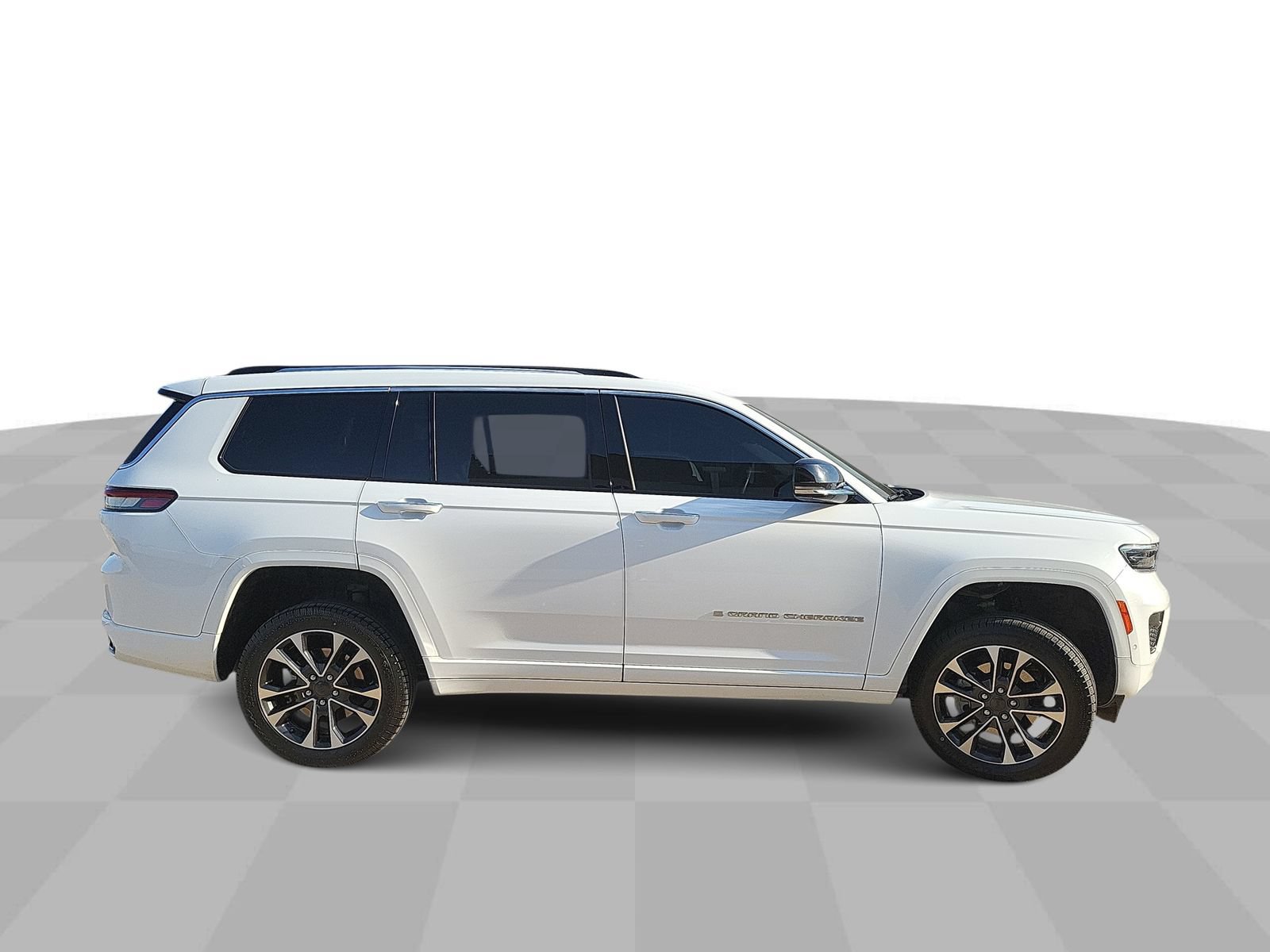 Used 2023 Jeep Grand Cherokee L Overland w/ Advanced Protech Group III AWD/4WD image 9