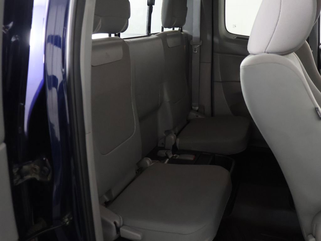 Used 2012 Toyota Tacoma 4x4 Access Cab V6 w/ SR5 Pkg image 23
