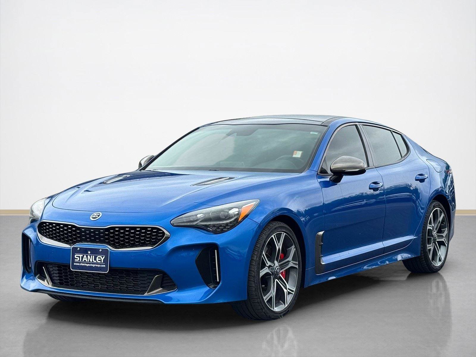 Used 2020 Kia Stinger GT1 RWD image 3