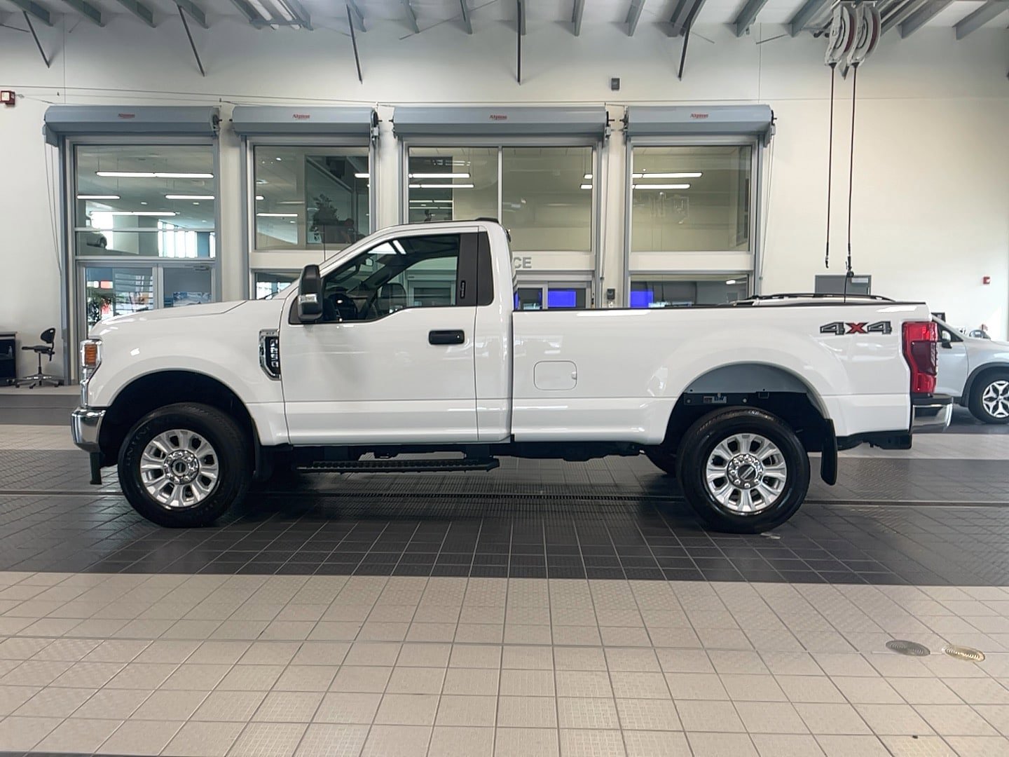 Used 2022 Ford F250 XLT w/ XLT Value Package AWD/4WD image 4