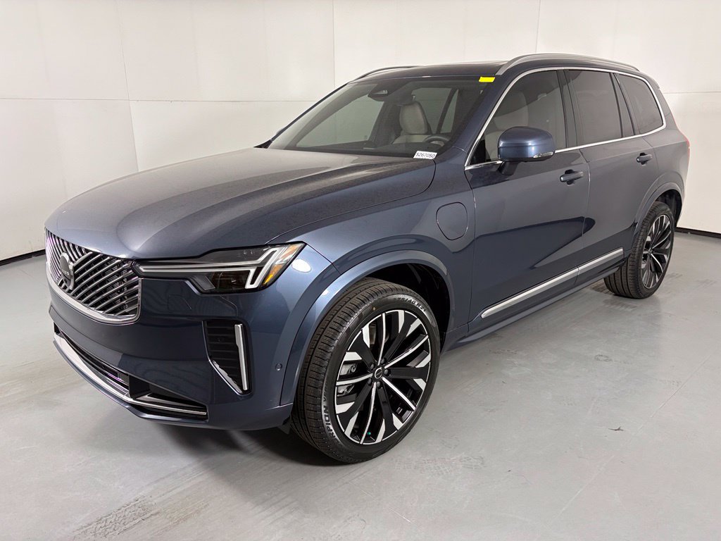 New 2026 Volvo XC90 T8 Plus AWD/4WD image 4