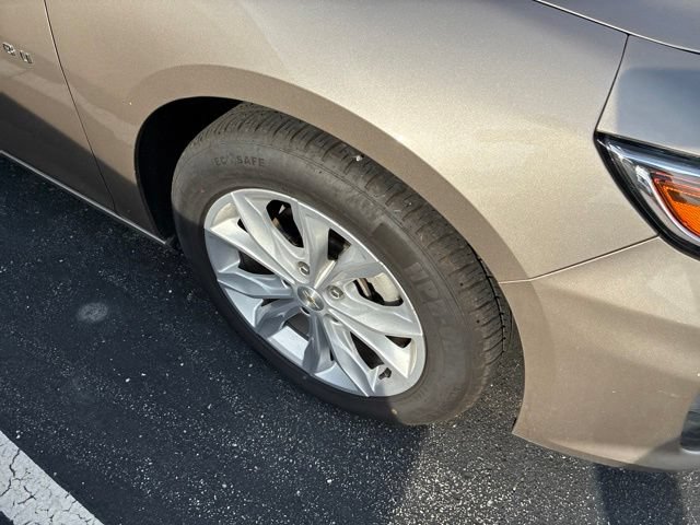 Used 2025 Chevrolet Malibu LT FWD image 11