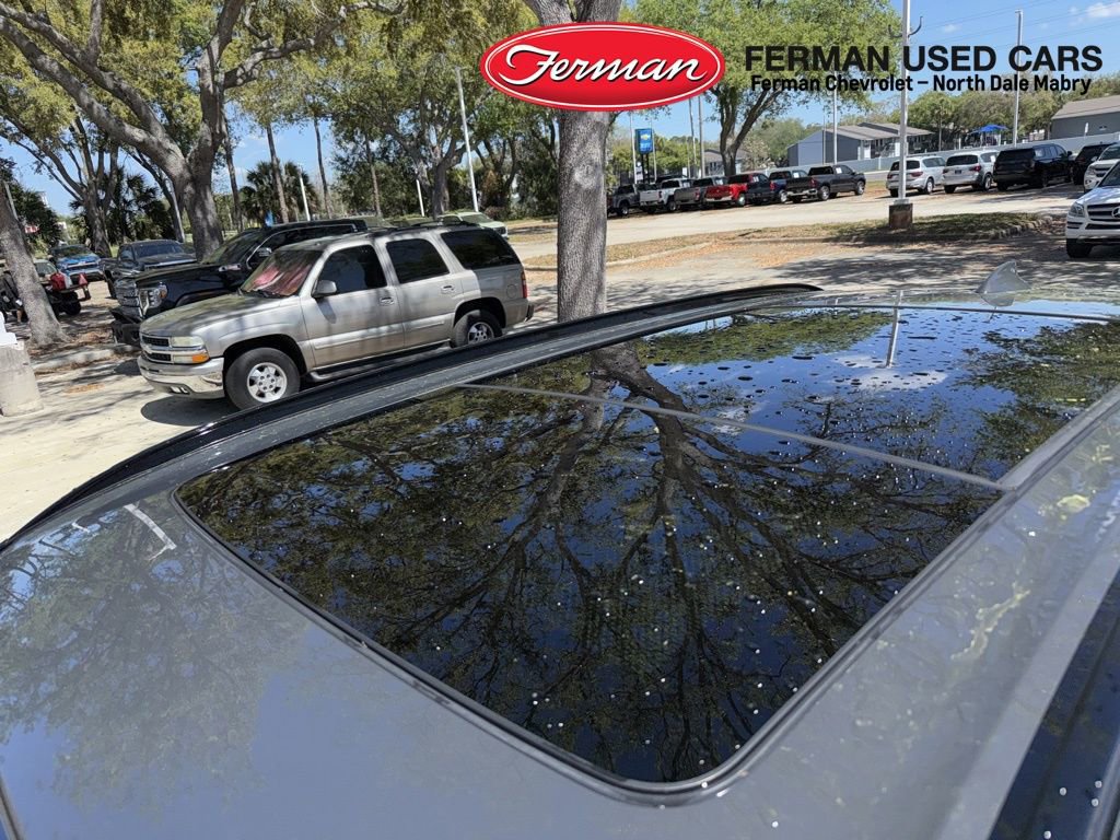 Used 2022 BMW X5 M50i w/ Executive Package image 9