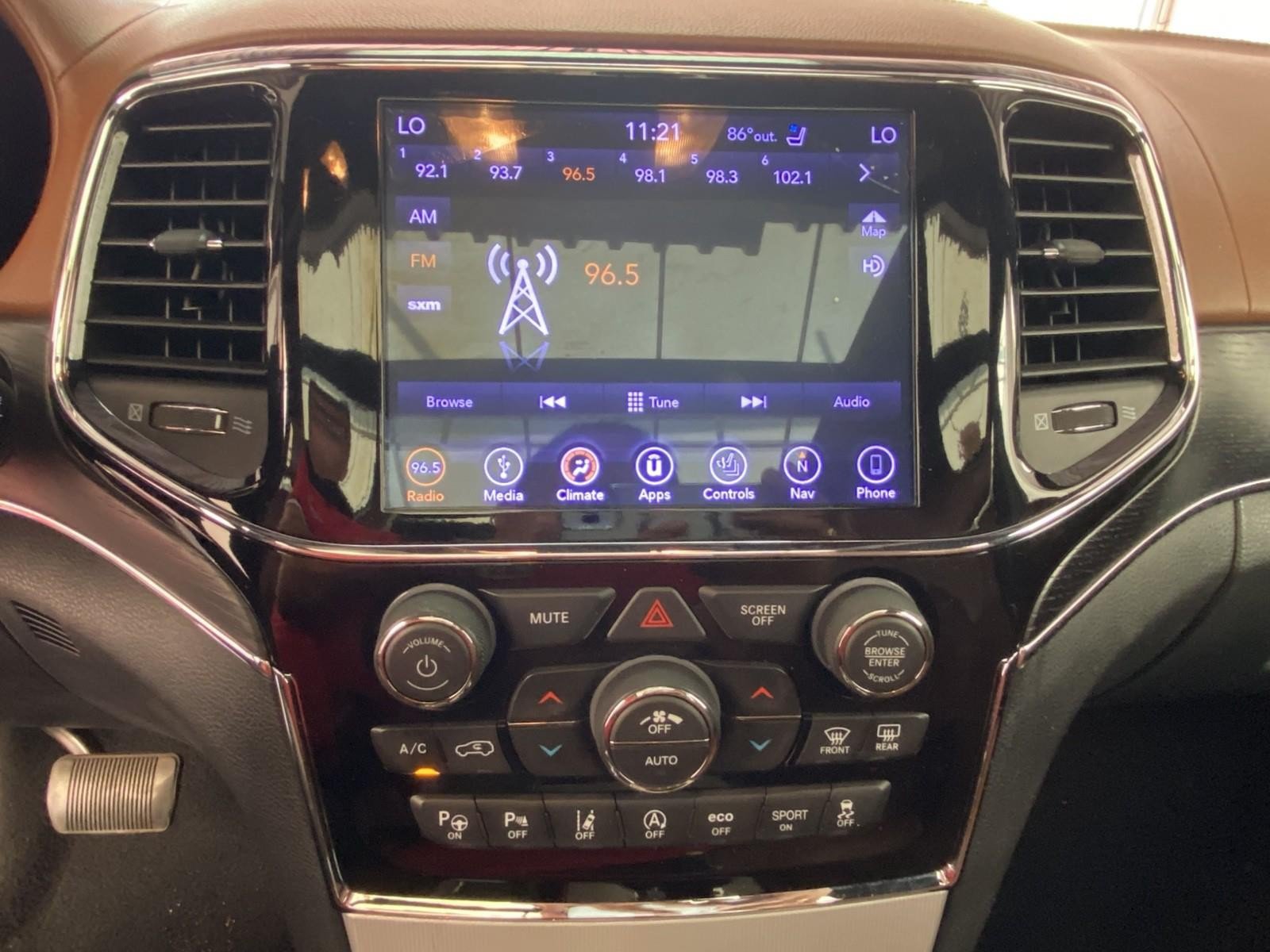 Used 2019 Jeep Grand Cherokee Summit AWD/4WD image 29