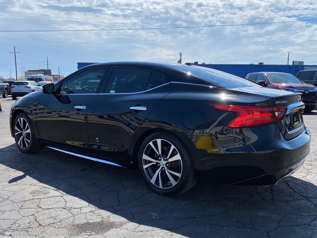 Used 2017 Nissan Maxima Platinum image 5