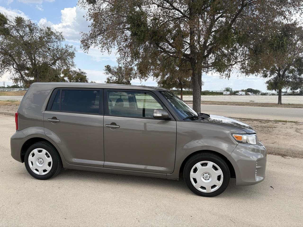 Used 2013 Scion xB FWD image 53