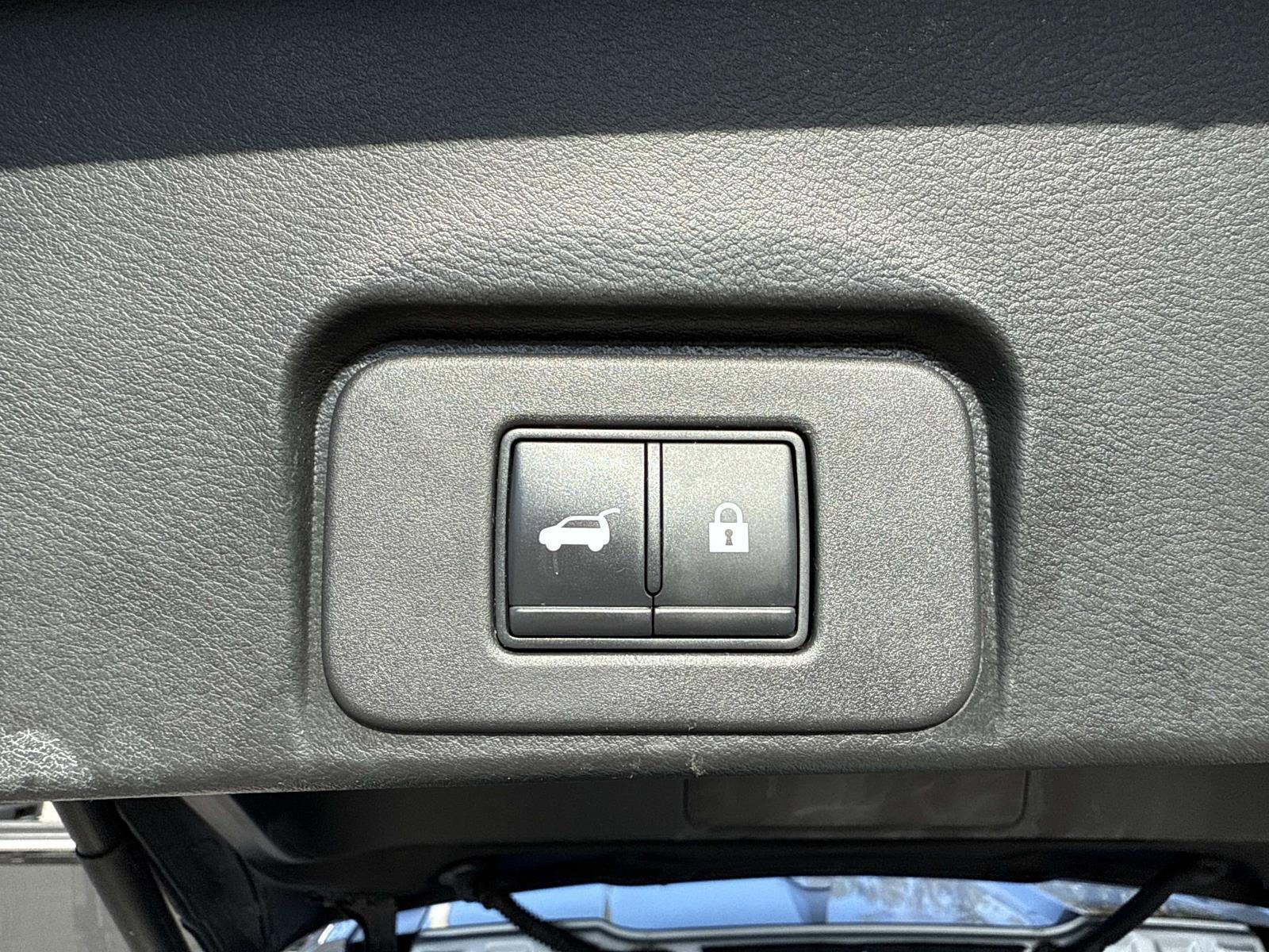 Used 2021 Nissan Rogue SL image 32