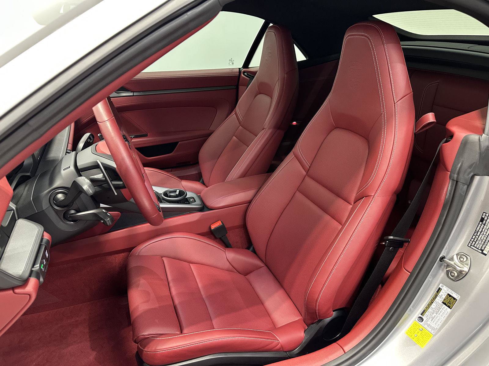 Used 2025 Porsche 911 Carrera RWD image 5