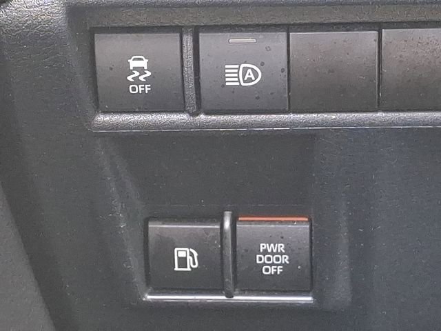 Used 2023 Toyota Sienna XSE image 30