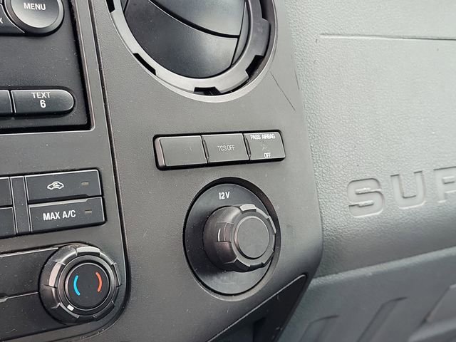 Used 2015 Ford F550 2WD Regular Cab Super Duty image 20